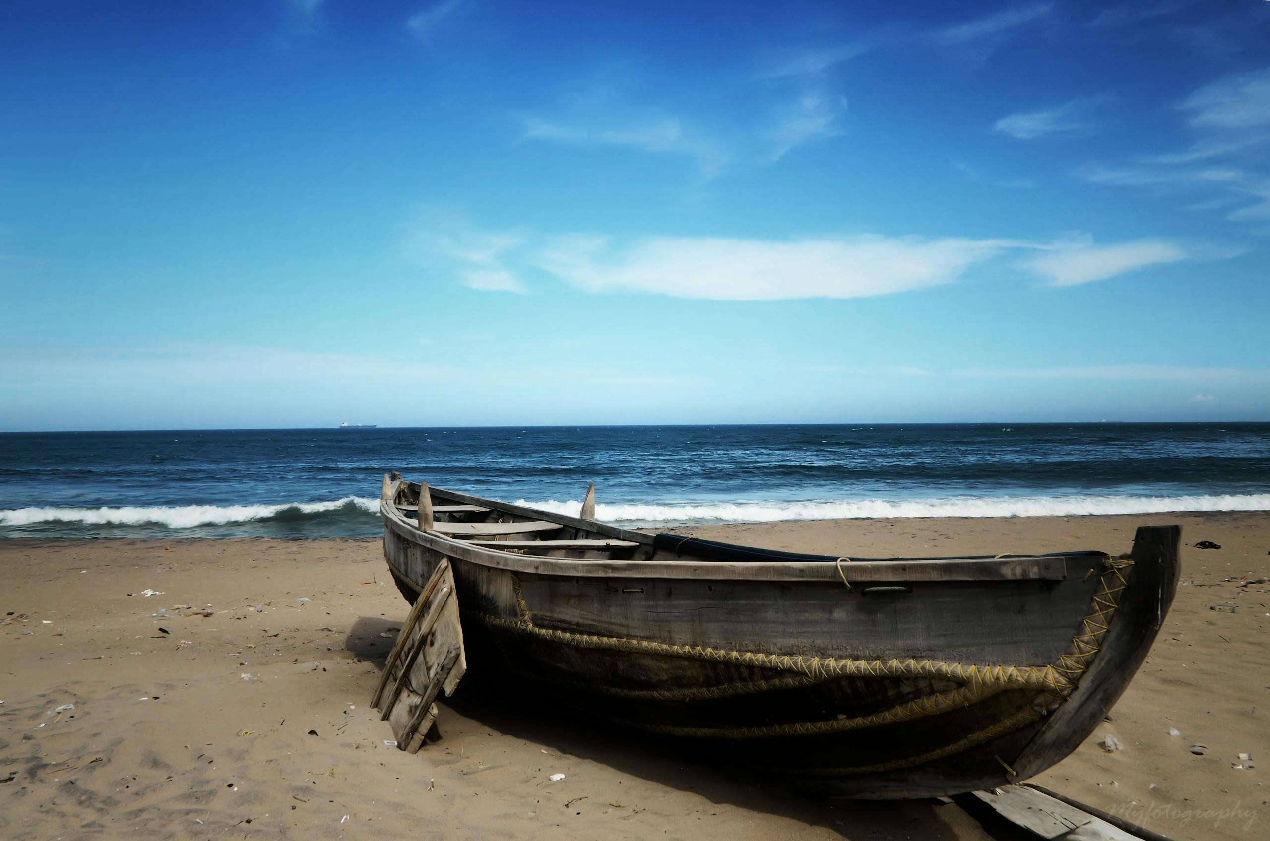 Gray Canoe Neather Sea Shore